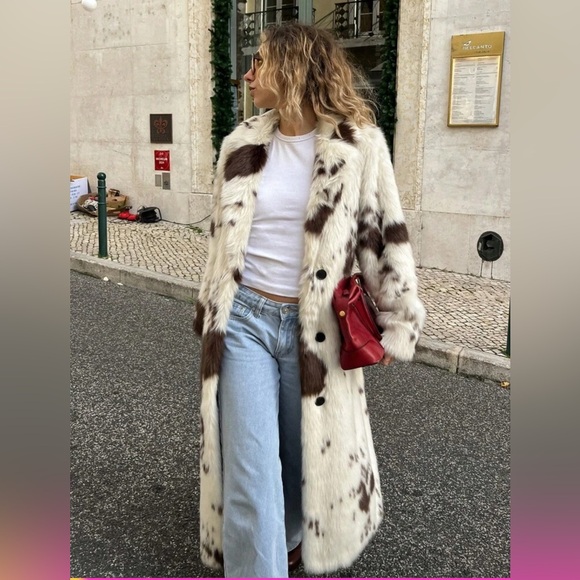 ✨NEW Heavyweight Stylish Women's Brown and White Cow Print Faux Fur Coat - Picture 3 of 5